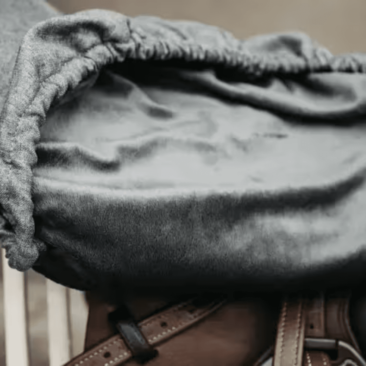 Kentucky sadle cover sprang