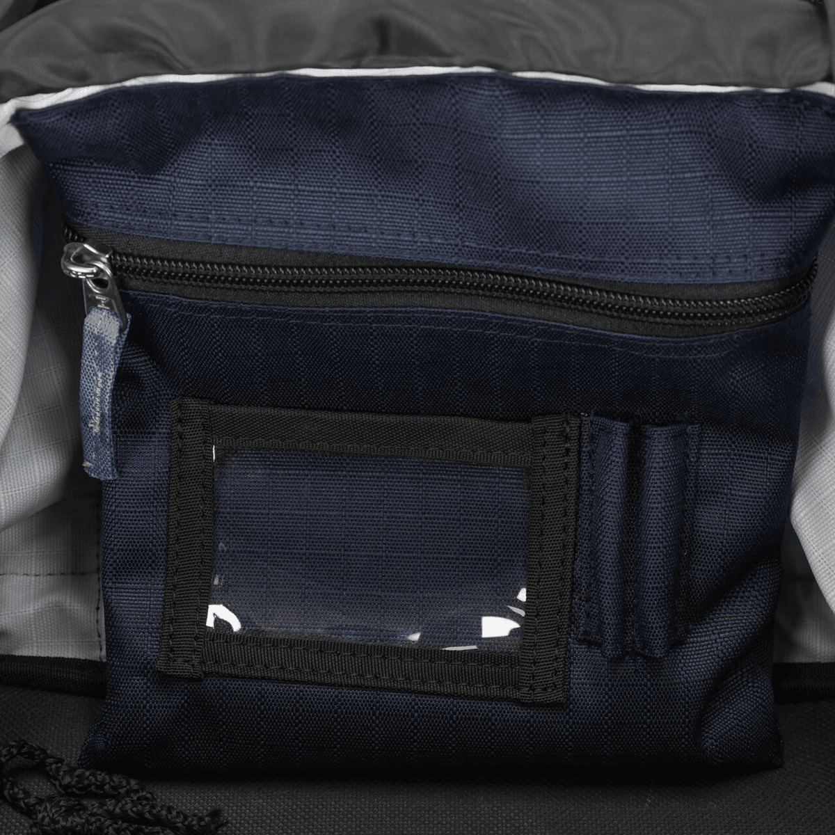 QHP Grooming bag collection